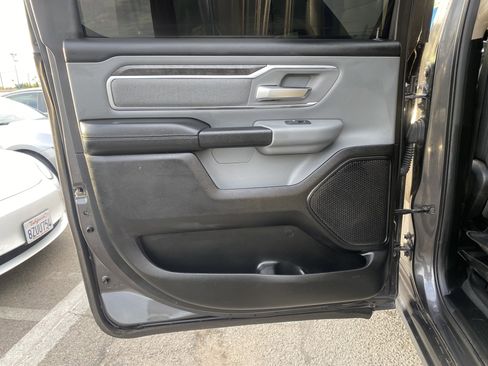 Used 2019 RAM 1500 Big Horn AWD/4WD image 18