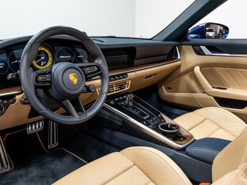 Used 2021 Porsche 911 Turbo S image 9