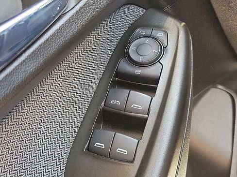 Used 2023 Chevrolet TrailBlazer LT w/ Convenience Package FWD image 13