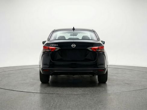 Used 2025 Nissan Versa SV FWD image 7