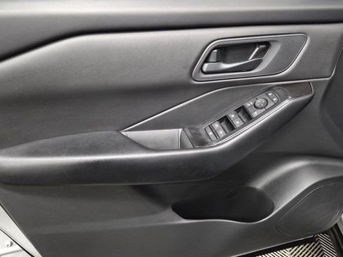 Certified 2025 Nissan Rogue S image 17