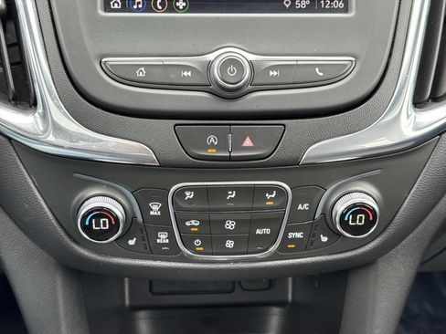 Used 2022 Chevrolet Equinox LT AWD/4WD image 12