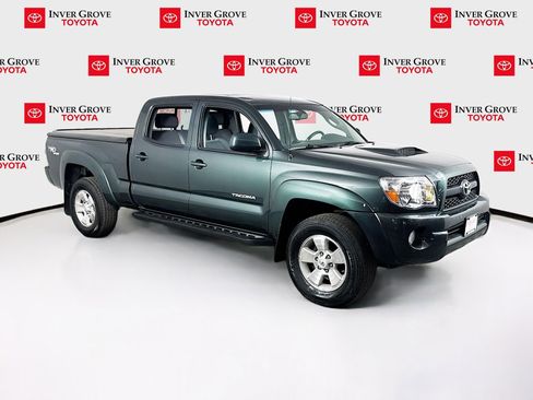 Used 2011 Toyota Tacoma 4x4 Double Cab w/ TRD Sport Pkg w/JBL Audio image 3