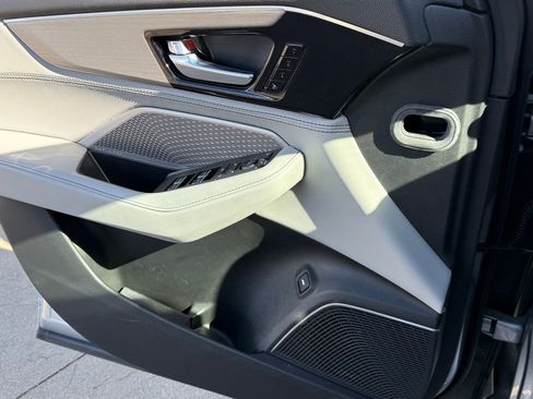 Used 2023 Acura MDX SH-AWD w/ Advance Package image 33