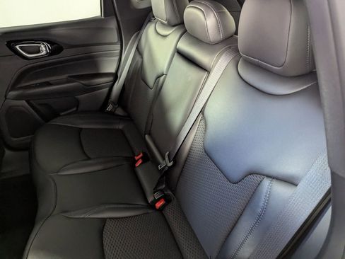 New 2026 Jeep Compass Latitude image 16