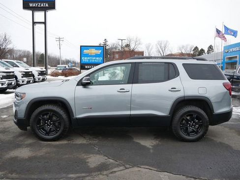 Used 2023 GMC Acadia AT4 image 3