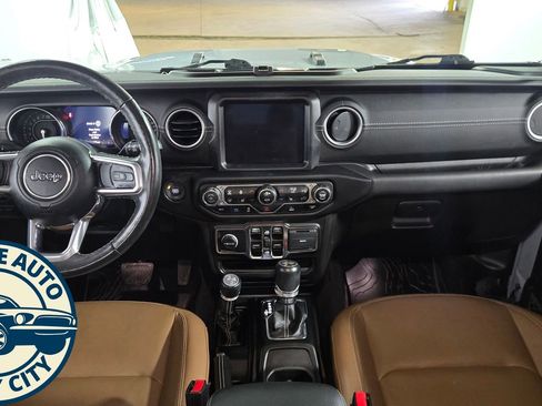Used 2023 Jeep Wrangler Unlimited Sahara w/ Cold Weather Group AWD/4WD image 29