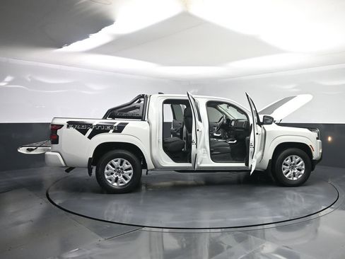 Used 2022 Nissan Frontier SV image 31