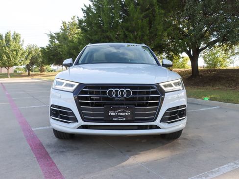 Used 2020 Audi Q5 e Prestige w/ Prestige Package AWD/4WD image 2