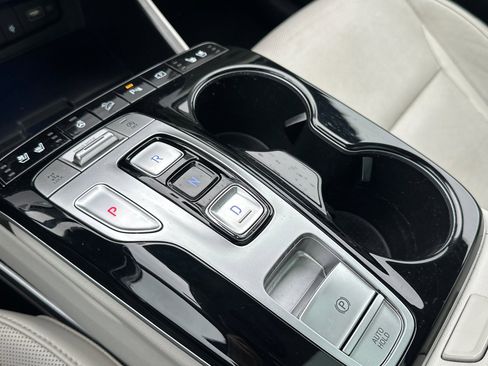 Used 2024 Hyundai Tucson Limited image 22