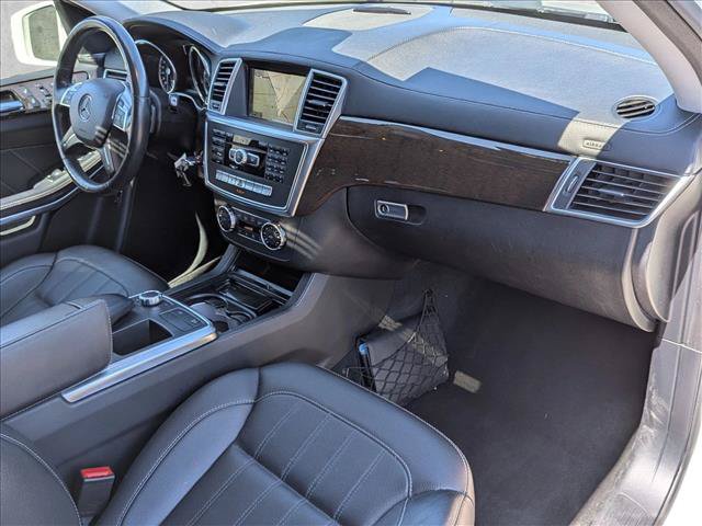 Used 2014 Mercedes-Benz GL 450 4MATIC image 24