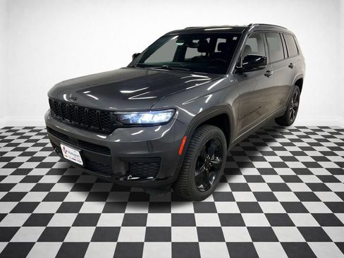 Used 2021 Jeep Grand Cherokee L Laredo AWD/4WD image 4