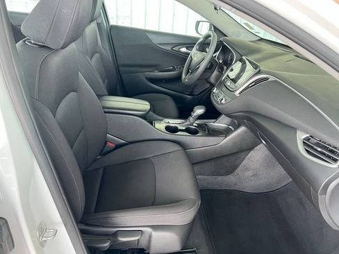 Used 2024 Chevrolet Malibu LT image 22