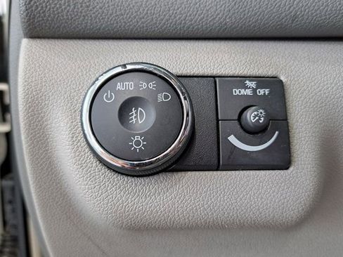 Used 2010 Buick Enclave CXL image 12