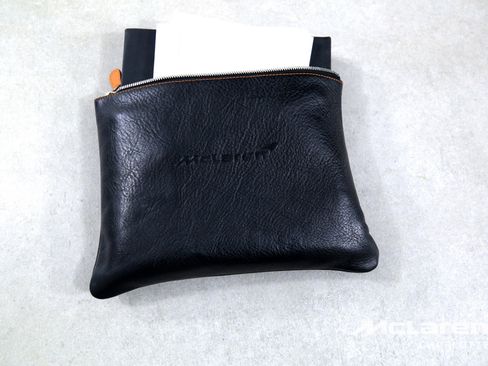 Used 2023 McLaren Artura RWD image 21