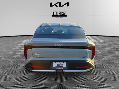 New 2025 Kia K4 LXS image 5