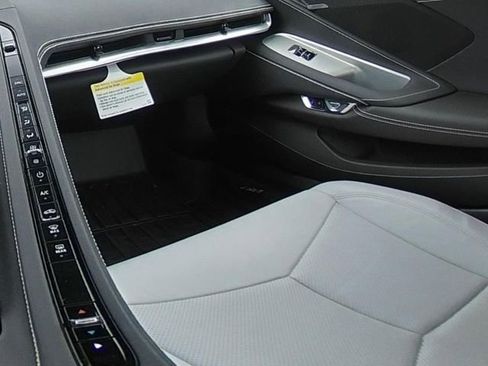 Used 2025 Chevrolet Corvette Stingray Convertible w/ 1LT image 22