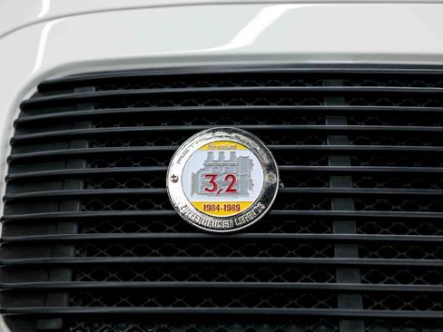 Used 1989 Porsche 911 Carrera RWD image 23