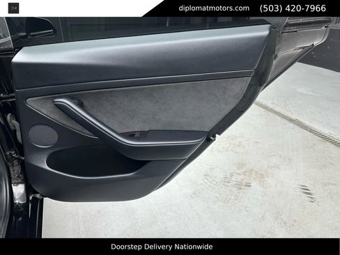 Used 2023 Tesla Model 3 Performance image 26