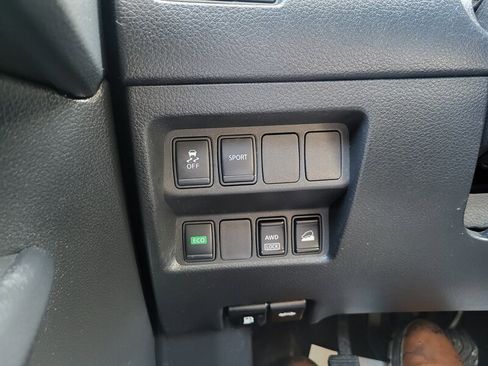 Used 2016 Nissan Rogue SV image 20