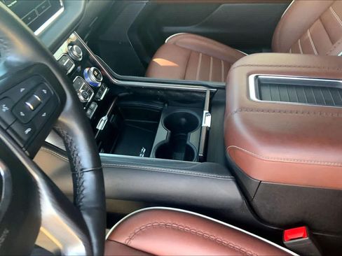 Used 2023 GMC Yukon Denali Ultimate w/ LPO, Floor Liner Package AWD/4WD image 17