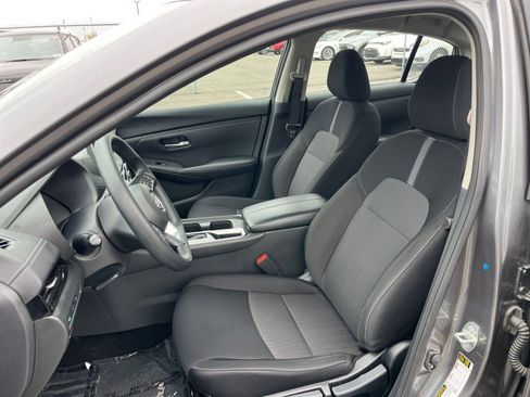 Used 2025 Nissan Sentra SV image 35