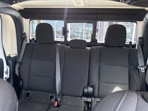 Used 2022 Jeep Gladiator Sport AWD/4WD image 11
