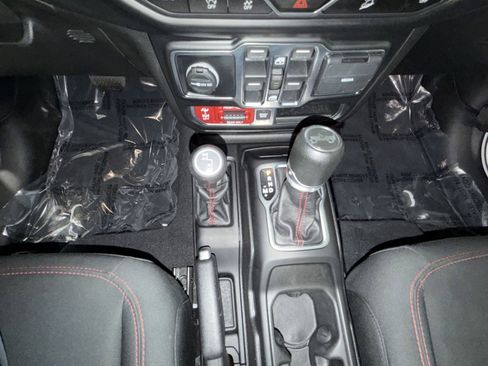 Used 2020 Jeep Wrangler Unlimited Rubicon w/ LED Lighting Group image 21