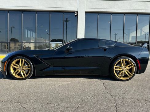 Used 2019 Chevrolet Corvette Stingray Coupe w/ 1LT image 4