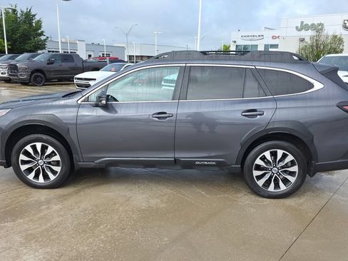Used 2023 Subaru Outback Limited AWD/4WD image 2