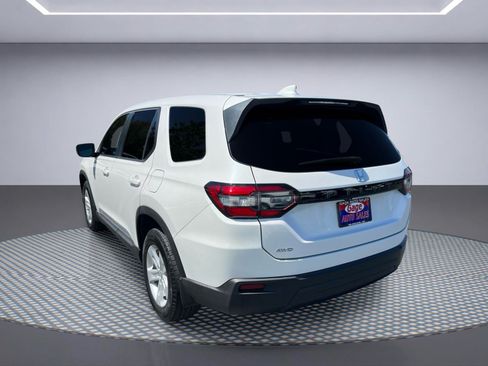 Used 2023 Honda Pilot LX image 4