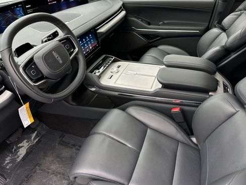 New 2025 Lincoln Navigator L Reserve w/ Jet Appearance Package image 9