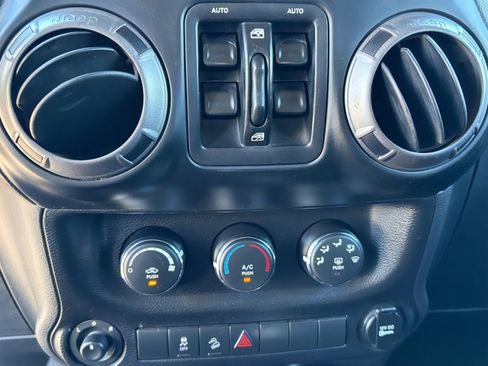 Used 2014 Jeep Wrangler Unlimited Sport w/ Quick Order Package 24S image 25