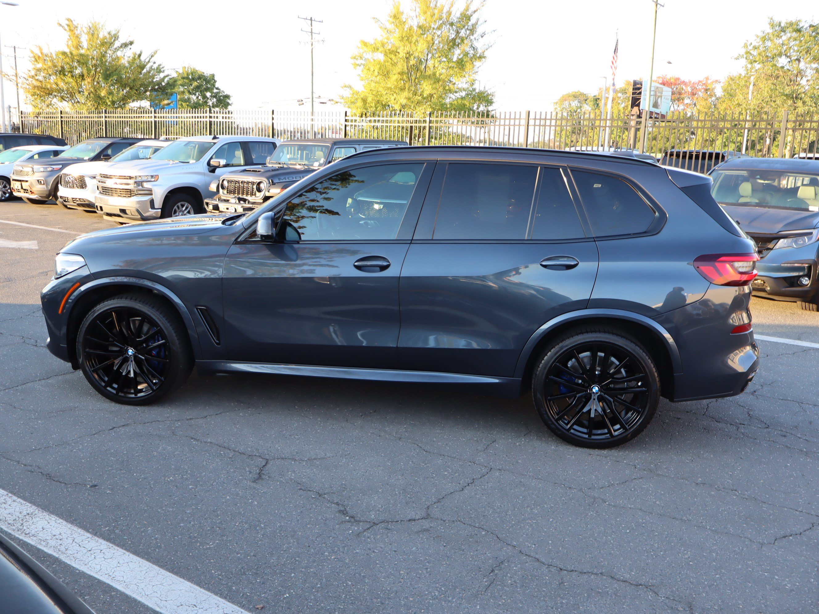 Used 2021 BMW X5 M50i AWD/4WD image 7