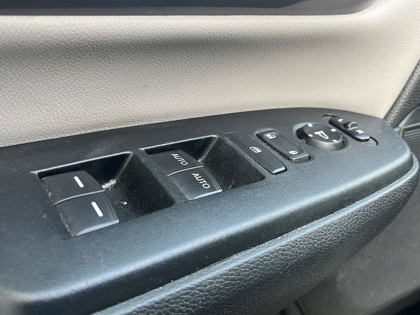 Used 2017 Honda CR-V EX-L image 6