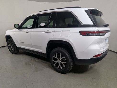 New 2025 Jeep Grand Cherokee Limited image 5