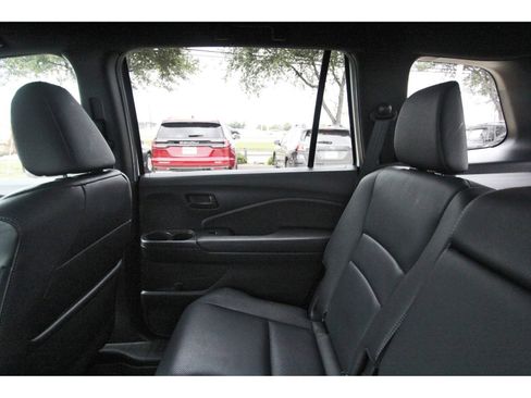 Used 2023 Honda Passport EX-L image 11