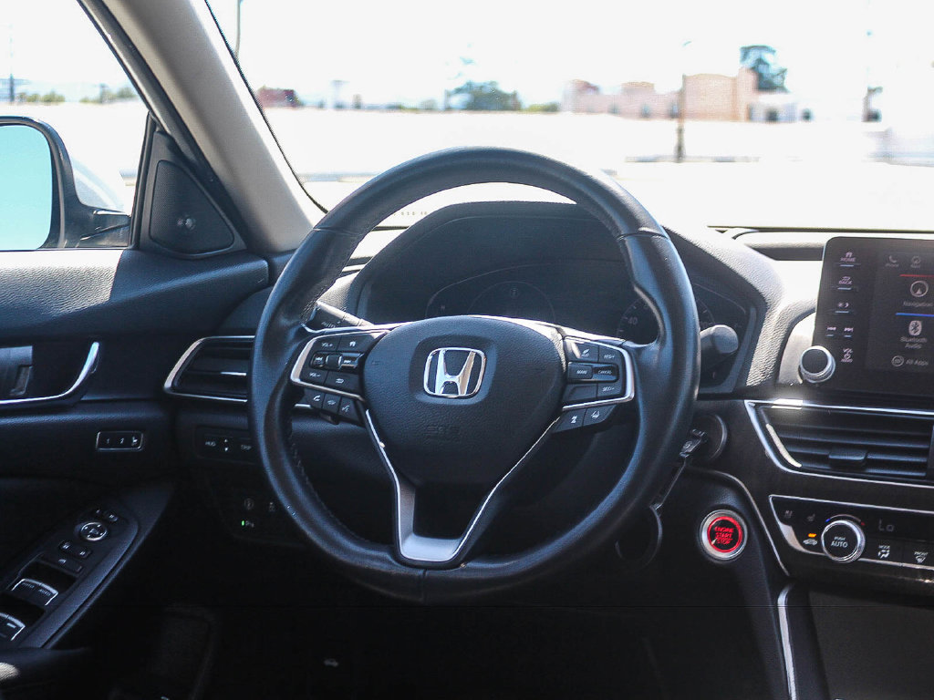 Used 2020 Honda Accord Touring image 16