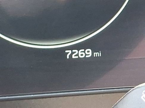 Used 2025 Kia Sportage SX image 24