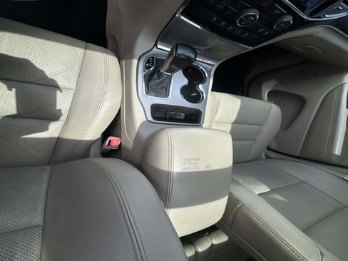 Used 2021 Jeep Grand Cherokee Limited w/ Luxury Group II RWD image 25