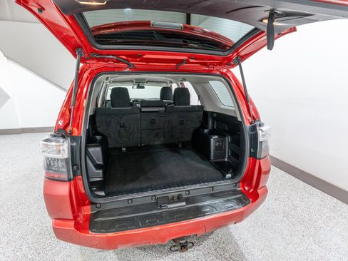 Used 2016 Toyota 4Runner SR5 image 31