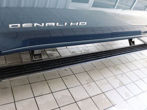 New 2025 GMC Sierra 2500 Denali Ultimate image 9