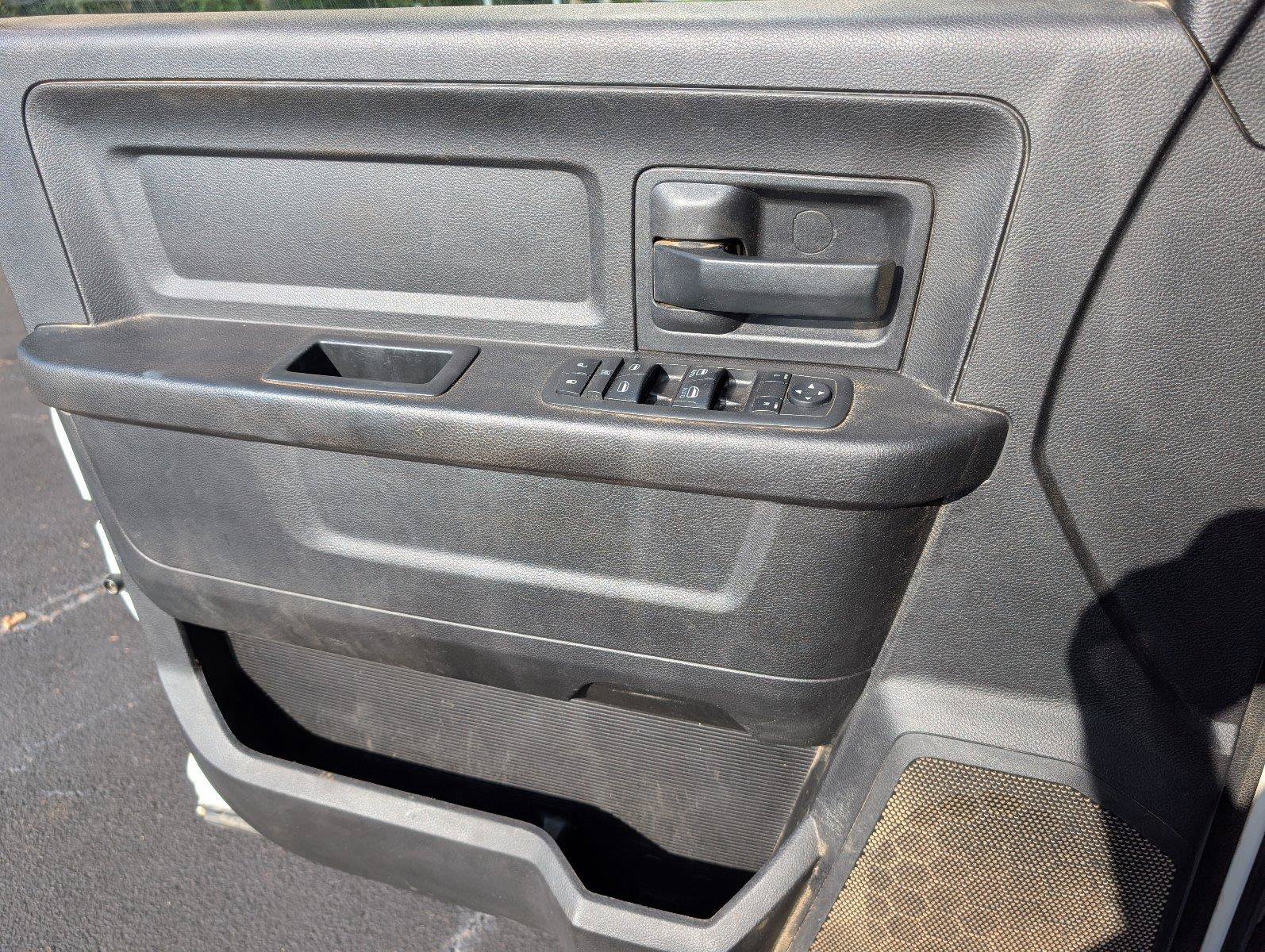 Used 2018 RAM 2500 Tradesman w/ Chrome Appearance Group AWD/4WD image 16