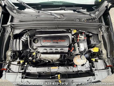 Used 2017 Jeep Renegade Sport w/ Power & Air Group image 23