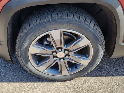 Used 2019 GMC Acadia SLT image 16