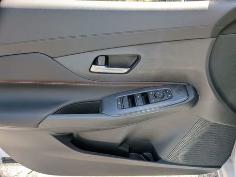 New 2026 Nissan Sentra SR w/ Floor Mat Package FWD image 32
