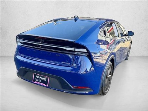 Used 2026 Toyota Prius Plug-In Hybrid image 5