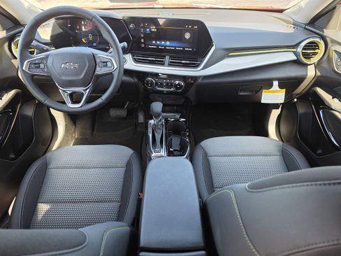 New 2026 Chevrolet Trax LT w/ Midnight Edition image 14