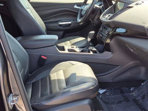 Used 2017 Ford Escape Titanium FWD image 18
