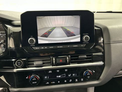 Used 2023 Nissan Pathfinder SV w/ Black Appearance Package image 15